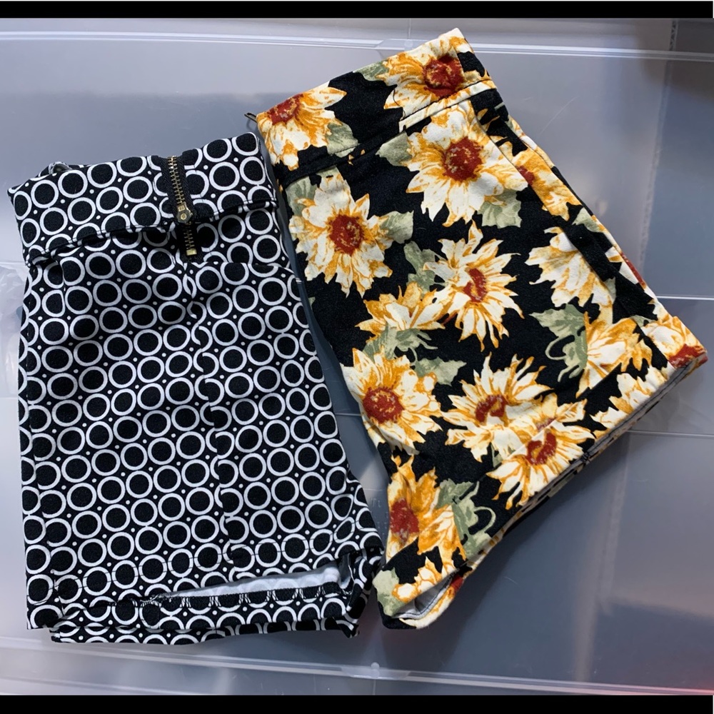 Lot of 2 pairs of shorts